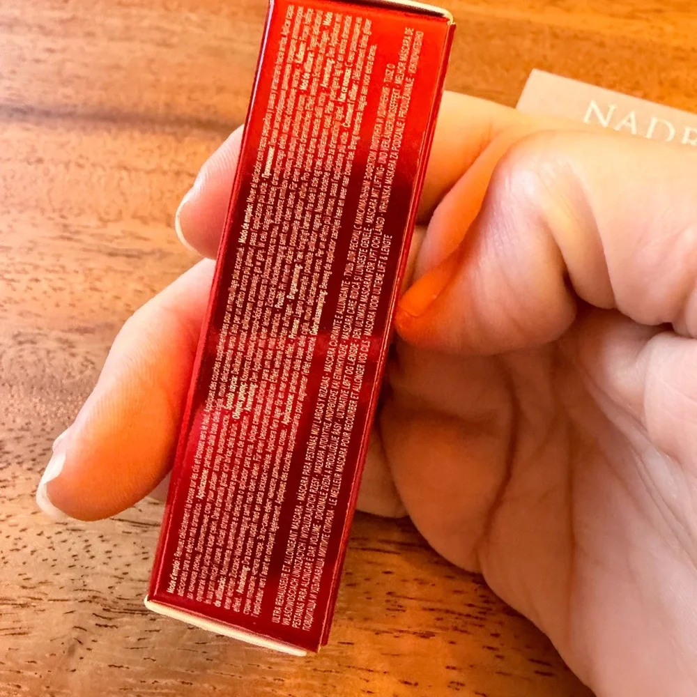 ONE/SIZE Fantasize Mascara in Vibrant Red